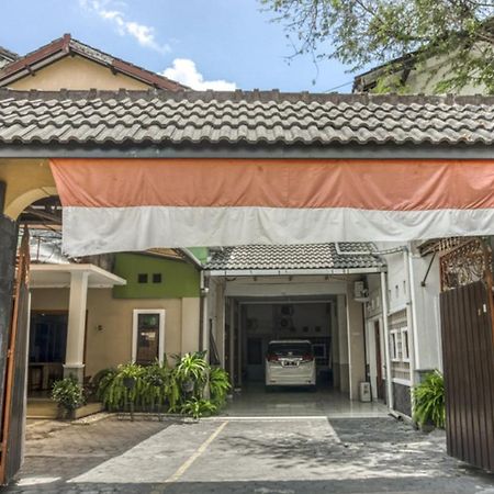 Reddoorz Syariah @ Raya Tajem Maguwo Hotell Kalasan Exteriör bild