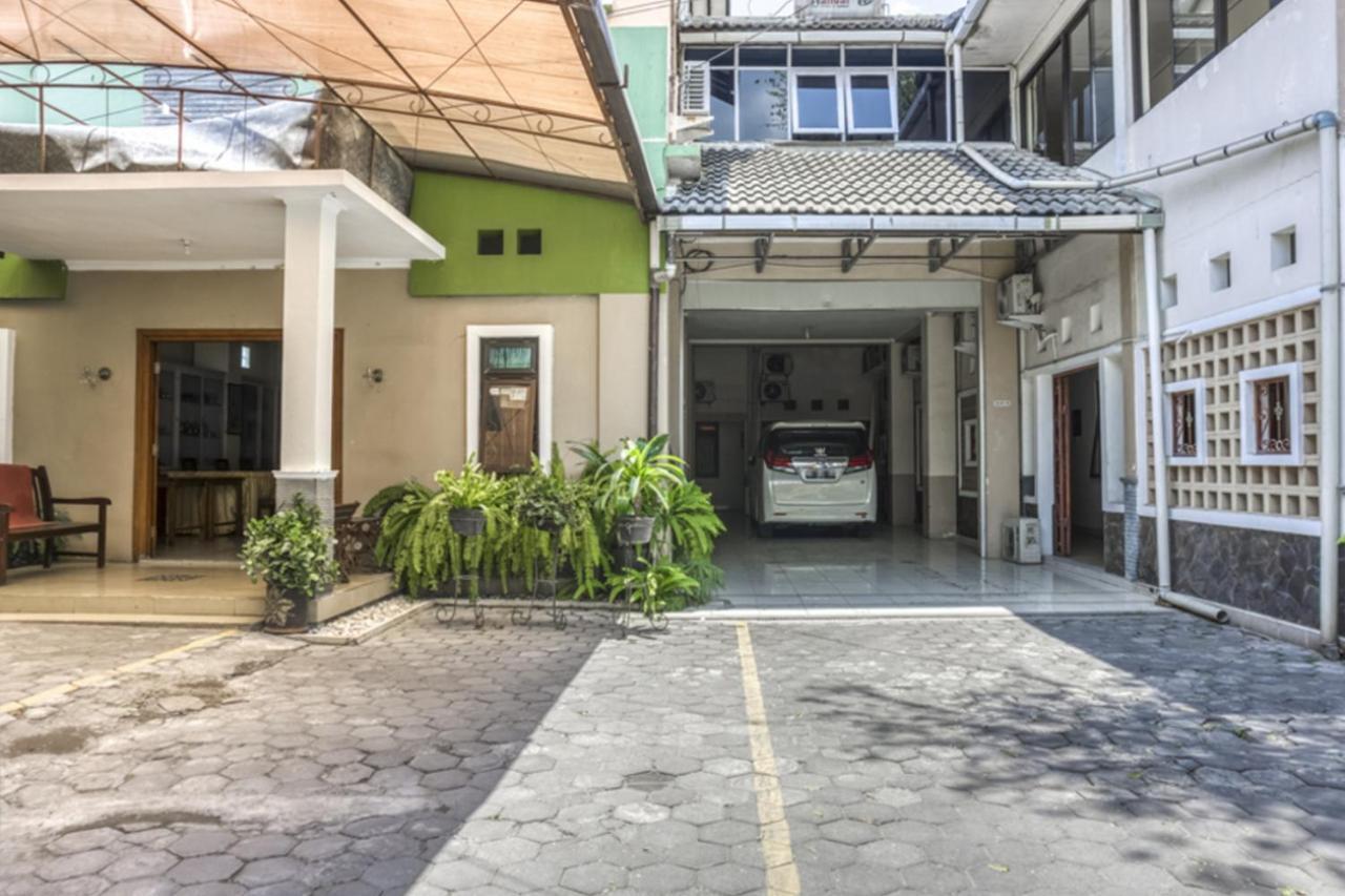 Reddoorz Syariah @ Raya Tajem Maguwo Hotell Kalasan Exteriör bild