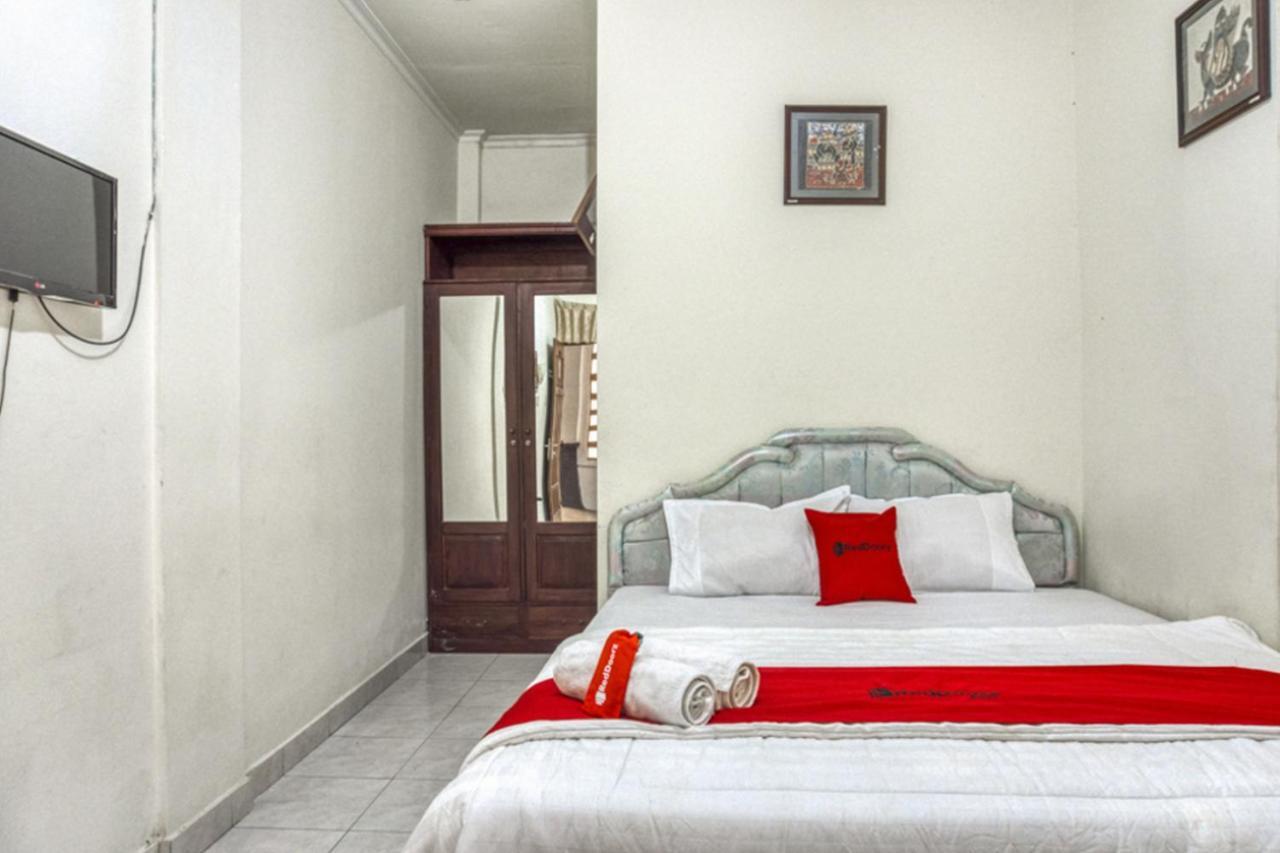 Reddoorz Syariah @ Raya Tajem Maguwo Hotell Kalasan Exteriör bild
